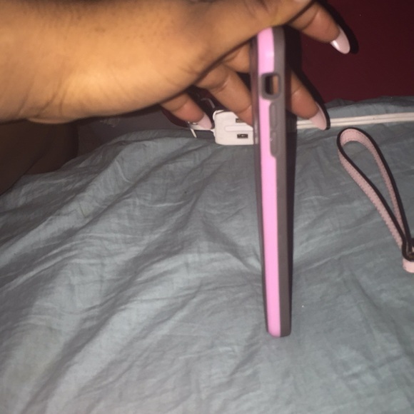 iPhone 6+ protective case, gently used ! - Picture 4 of 4